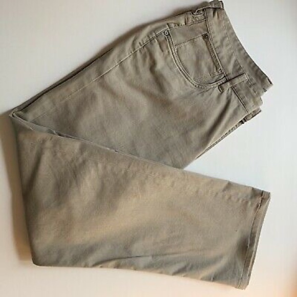 Tommy Bahama men’s pant sz 37. Tan chino 5 pkt - Picture 3 of 6